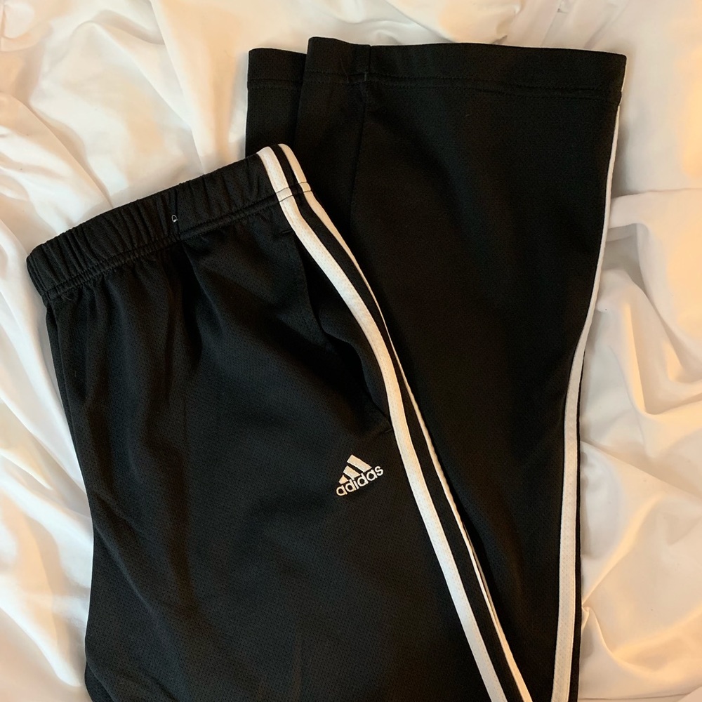 women’s Adidas straight leg active pants size M
